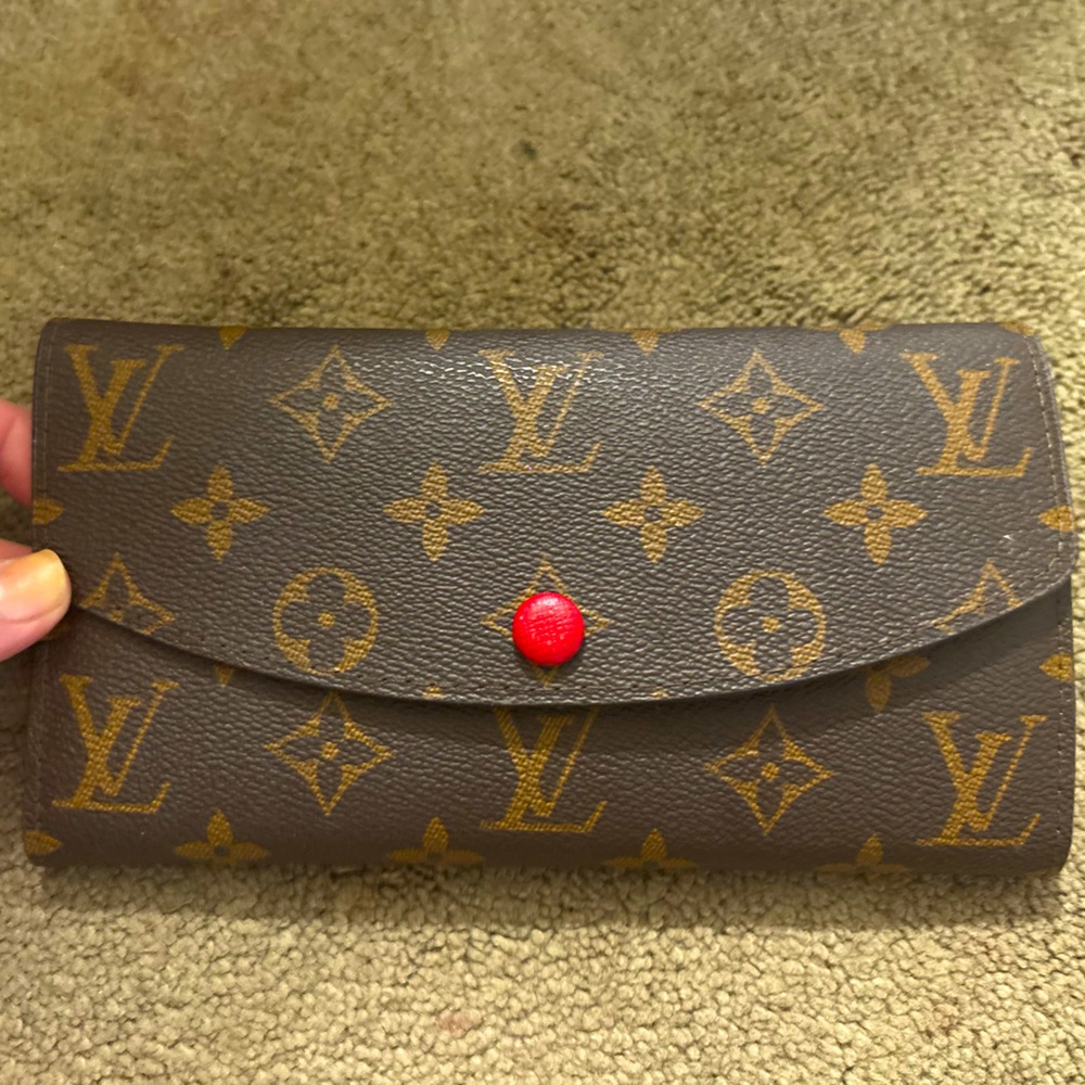 Louis Vuitton Emilie Wallet